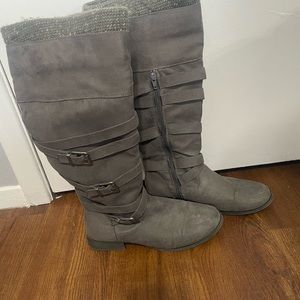 Grey boots